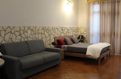 Colleferro Apartment | La Piccola Taverna