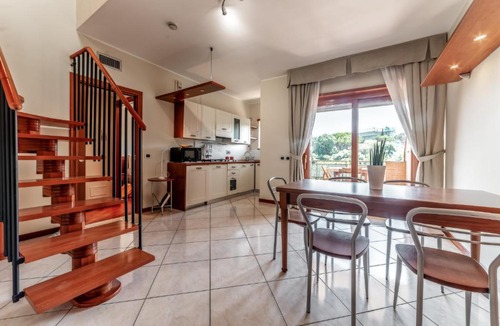 Aurelio Apartment | La Terrazza sul Parco , Huge Private Terrace, Free Parking, 3 Bedrooms