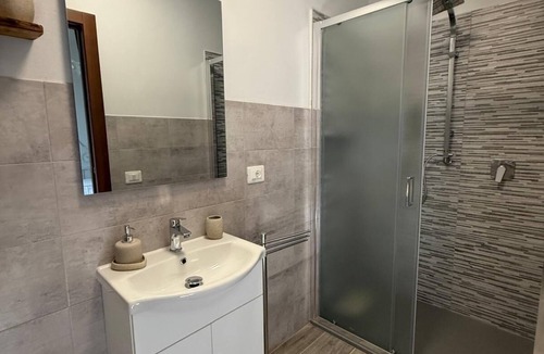 Dicomano House | Leonardo room near Florence in Villa Casavecchia Caselli elegance and relaxation