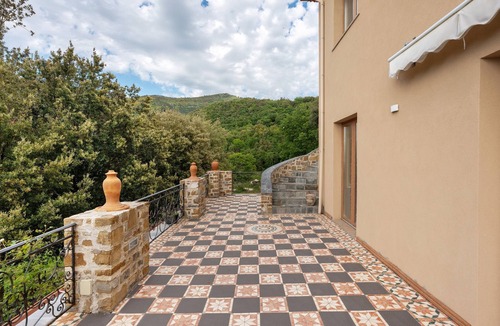 Serramezzana Apartment | Leucosia Room with Sea View, Wi-Fi and Air Conditioning
