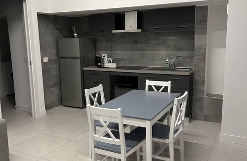 Ostiense Apartment | LLEMON SUITES APARTMENTS Appartamento Meyer Ostiense Basilica San Paolo