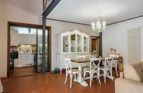 Scandicci Apartment | Loft in Collina a Firenze con Parcheggio e Aria Condizionata