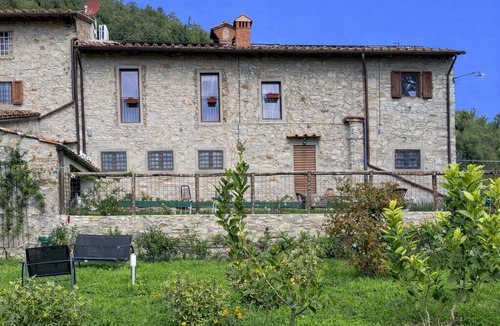 Barberino di Mugello House | Lovely apartment for 4 people with A/C, pool, WIFI and veranda