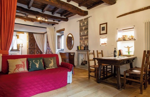 Palazzuolo sul Senio Apartment | Lovely apartment for 4 people with WIFI, TV, patio and pets allowed