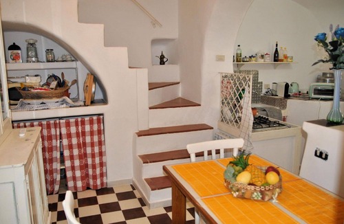 Formia Apartment | Lovely apartment for 5 people with WIFI, A/C and pets allowed