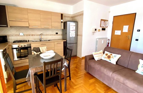 Aurelio Apartment | Luigina Home, near Metro Line An and the Vatican, with a private terrace