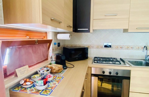 Aurelio Apartment | Luigina Home, near Metro Line An and the Vatican, with a private terrace
