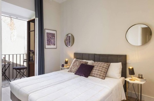 Santa Croce Apartment | Luxurious 4-Bedroom Apartment in Florence’s Historic Heart