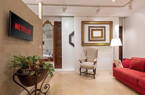 Rione IV Campo Marzio House | Luxurious home of the antiquarian at Spanish Steps