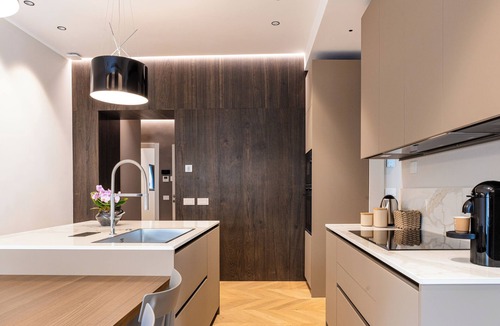 Sallustiano Apartment | Luxury 2-Bedroom Apartment Near the Spanish Steps & Via Veneto - Sleeps 6, Air Conditioning, Elevator