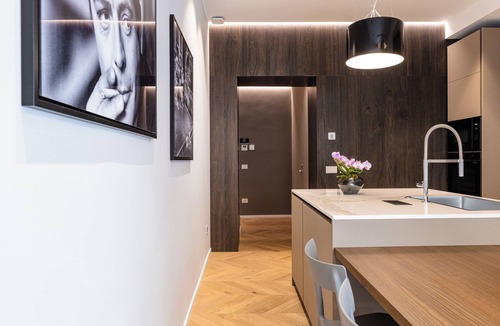 Sallustiano Apartment | Luxury 2-Bedroom Apartment Near the Spanish Steps & Via Veneto - Sleeps 6, Air Conditioning, Elevator