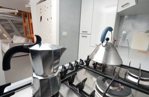 Rione V Ponte Apartment | Luxury apartment, 2 minutes from Piazza Navona, near the Trevi Fountain (7 minutes)