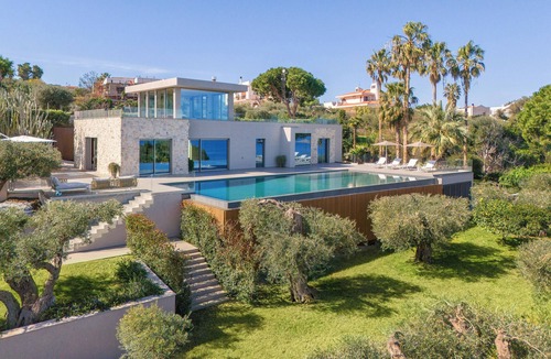 Milazzo Villa | Luxury, infinity pool, sauna, seaview, movie theater, bar, park