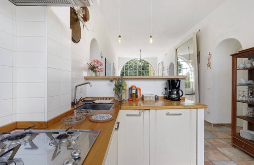 Genzano di Roma Villa | Magical Country House near Rome with Hot Tub
