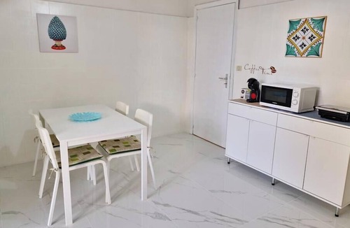 Agnone Bagni Apartment | Maison du Soleil is located 50 meters from the beach. Free parking in the courtyard