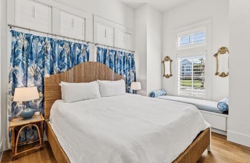 Cinnamon Shore Villa | Making Waves TC 9108
