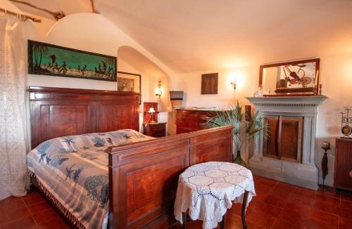 Quercianella House | Mansarda Vista Mare Nel Verde