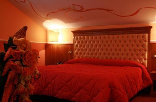 Teggiano Hotel | MARCHESINA RESORT srls