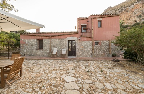 Valderice House | Marotta Chalet, on the slopes of Erice