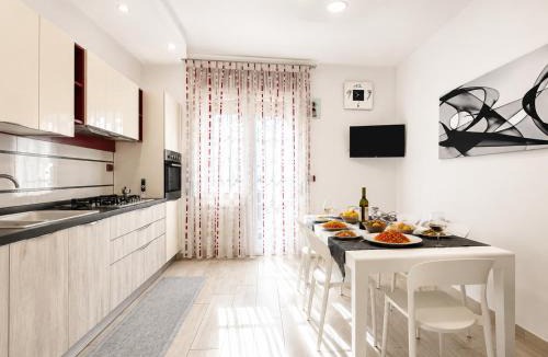 Caserta Apartment | MESA Apartment - Free Parking, Netflix, Wi-Fi & AC