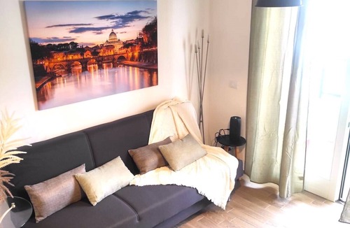 Fiumicino Apartment | Michelangelo Airport Suite Room Vacation Rental near Fiumicino Airport