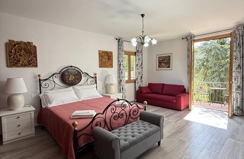Dicomano House | Michelangelo room near Florence in Villa Casavecchia Caselli elegance and relaxation