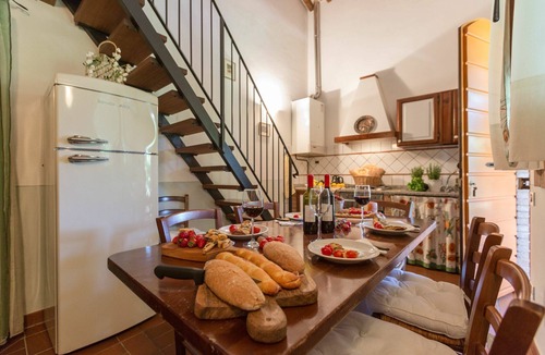 Peccioli Apartment | Montelopio 5 - Apartment with pool