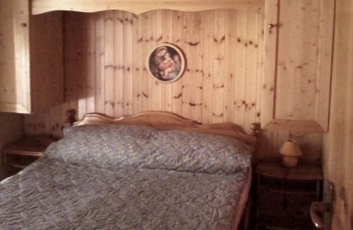 Campo di Giove Apartment | Mountain Holiday House with Garden, Terrace and Fireplace. Views