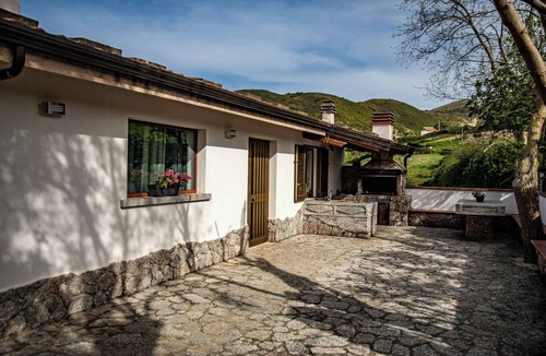 San Marco d'Alunzio House | Mountain retreat with views of Aeolian Islands