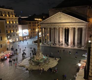 Rione VIII Sant'Eustachio Apartment | My Pantheon
