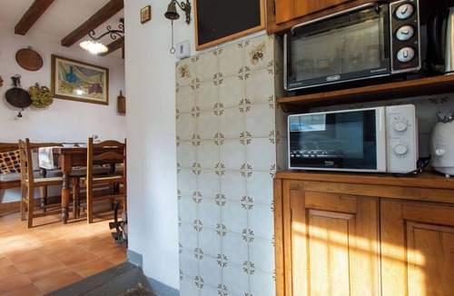 Palazzuolo sul Senio Apartment | Nice apartment for 8 people with hot tub, WIFI, TV, patio and pets allowed