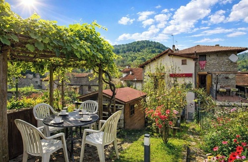 Palazzuolo sul Senio Apartment | Nice apartment for 8 people with hot tub, WIFI, TV, patio and pets allowed