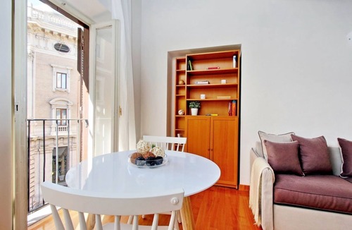Rome City Centre Apartment | Nice apartment a few steps from the Trevi Fountain
