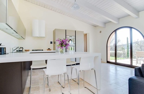 Torrita di Siena Apartment | Nice apartment for 4 people with pool, A/C, WIFI, TV, patio, pets allowed and panoramic view