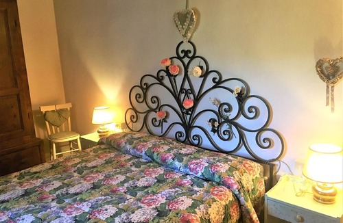 Gambassi Terme Other | Nice apartment for 4 people with pool, WIFI, TV, patio and pets allowed, close to San Gimignano