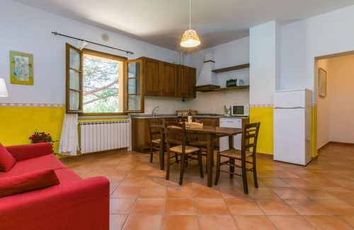 Montespertoli Villa | Nice apartment in villa for 4 people with pool, WIFI, TV, patio, pets allowed and panoramic view