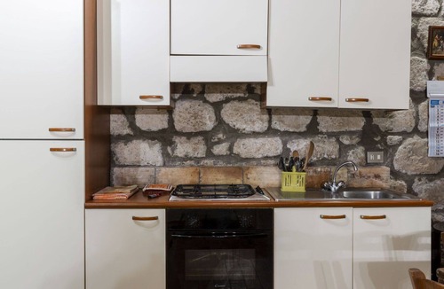 Bagnoregio Villa | Nice apartment in villa for 8 people with pool, WIFI, TV, patio and pets allowed