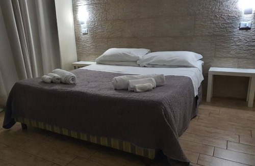 Corso dei Mille - Sant'Erasmo House | Nice comfortable and bright room (4)