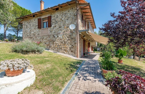 Murlo House | Nice home in Murlo with private swimming pool, can be inside or outside