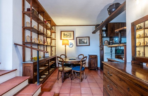 Vescovado Apartment | Noce Apartment in Antiche Dimore del Vescovado with Shared Pool, Wi-Fi & Air Conditioning