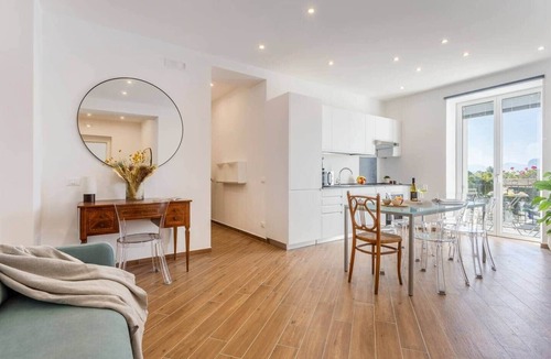 Corso dei Mille - Sant'Erasmo Apartment | Old Port Luxury 2 | Modern Waterfront Elegance