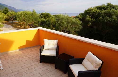 Villammare Apartment | Oliblu Holiday Home – Superior Coratina Apartment with Partial Sea View