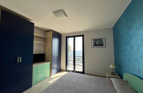 Marzamemi Apartment | One Bedroom Apartment Sea Side