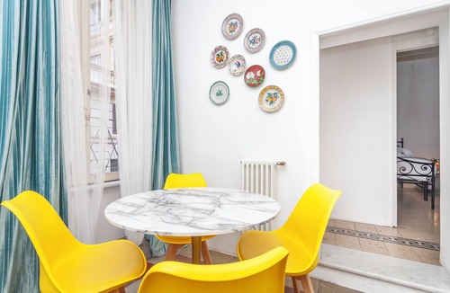 Rione IX Pigna Apartment | Palazzo Sant'Elena - by OpenRoma