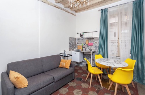 Rione IX Pigna Apartment | Palazzo Sant'Elena - by OpenRoma
