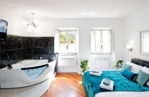 Rione VIII Sant'Eustachio Apartment | Pantheon Amazing Jacuzzi Suite
