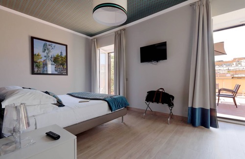 Rione IV Campo Marzio Apartment | Piazzetta Margutta - B3