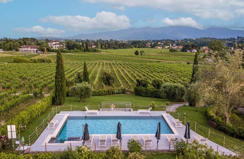 Lucca Apartment | Pietro Farmhouse Apartment in Wine Resort in Lucca