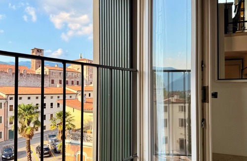 Bassano del Grappa Apartment | Ponte degli Alpini | Luxury Penthouse · Sauna, 2 Hot Tubs & Panoramic Terrace
