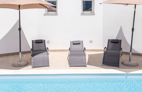 Fondo Morte Apartment | Poolside Apartment near Marzamemi & Vendicari Beaches